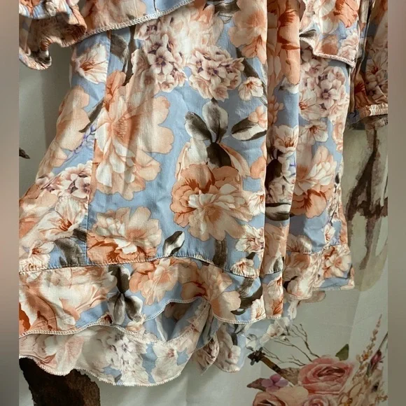 XS romper​​​​​​ - Picture 3 of 9